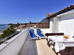 Ferienwohnung - Ferienwohnung Wohnung in Zambratija mit Schöner Terrasse