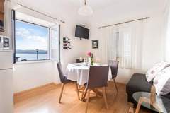 Ferienwohnung - Apartments Lotea - Two-Bedroom Apartment with Terrace and Sea View - Ferienunterkunft in Cavtat (6 Personen)