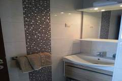 Ferienwohnung - Villa Mirjana - One Bedroom Apartment with Terrace and Side Sea View (Taverna) - Ferienunterkunft in Mlini (4 Personen)