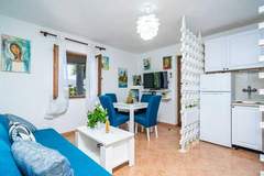 Ferienwohnung - Apartments & Rooms Mara & Petrunjela - One Bedroom Apartment with Terrace and Sea View ( Apartman s terasom) - BR. 7 - Ferienunterkunft in Cavtat (4 Personen)