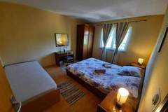 Ferienwohnung - Apartments Matušan Kampor Rab - Two Bedroom Apartment With Balcony (A2) - Ferienunterkunft in Kampor (5 Personen)