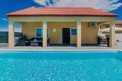 Ferienhaus - Ferienunterkunft in Privlaka (4 Personen)