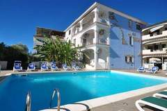 Ferienhaus - Ferienunterkunft in Orosei (10 Personen)