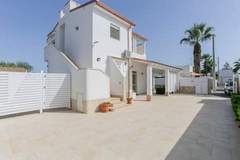 Ferienwohnung - Appartamento 1 Villa Cavarra - Ferienunterkunft in Reitani (7 Personen)