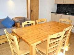 Ferienwohnung - Ferienwohnung Pracondu 1 105 - OUTDOOR & FUN  charming apartment