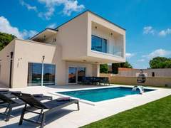 Ferienhaus, Exklusive Unterkunft - Ferienhaus, Villa Paula