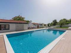 Ferienwohnung - Ferienwohnung Wohnung in Pjescana Uvala mit Terrasse und Garte