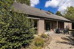 12 - Persons Family Bungalow - Ferienunterkunft in Ewijk (12 Personen)