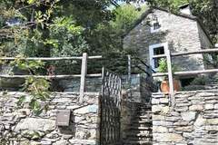 Ferienhaus - Ferienunterkunft in Cugnasco (4 Personen)