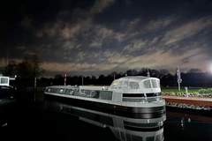 Wohnschiff Madame President - Ferienunterkunft in Berlin (4 Personen)