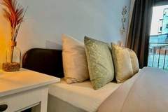 Ferienwohnung - Luxury 2BR 2BA Near Fashion District by OneLuxStay - Ferienunterkunft in Antwerpen (4 Personen)