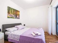 Ferienwohnung - Ferienwohnung Perojka, 1 km vom Strand entfernt