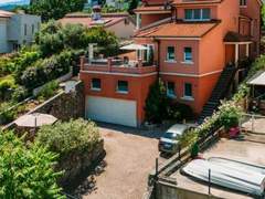 Ferienwohnung - Ferienwohnung Wohnung mit Blick auf das Wasser