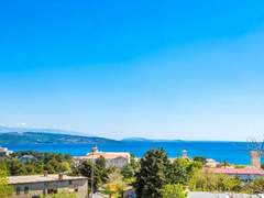 Ferienwohnung - Ferienwohnung Geräumige Wohnung in Krk mit Garten und Terrasse