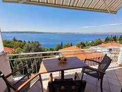 Ferienwohnung - Ferienwohnung Wohnung mit Panoramablick aufs Meer