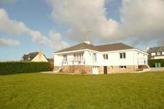 Ferienhaus - 	Ferienhaus mit 180° Panorama Meerblick Lampaul-Plouarzel - Ferienunterkunft in Lampaul-Plouarzel (6 Personen)