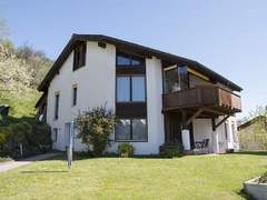 Ferienwohnung - Ferienwohnung Chasa Bainvgnü, (Scuol).