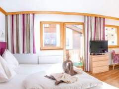 Ferienwohnung - Ferienwohnung Appartements Alouette, (Samnaun-Dorf).