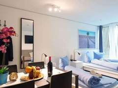 Ferienwohnung - Ferienwohnung LU Schatzturm II - Allmend HITrental Apartment