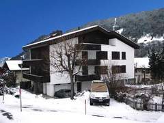 Ferienwohnung - Ferienwohnung Casa Tscheba 3 3½-Zimmerwohnung