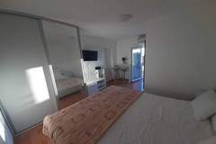 Ferienwohnung - Guest House Luce- Double Room with Terrace and Sea View - Ferienunterkunft in Dubrovnik (2 Personen)