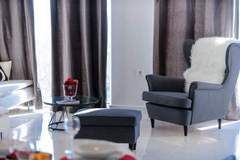 Ferienwohnung - Apartments Villa Capitano - Two Bedroom Apartment with Balcony and Sea View (CRNI) - Ferienunterkunft in Mlini (6 Personen)