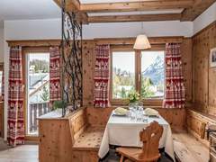 Ferienwohnung - Ferienwohnung Chesa Minchületta