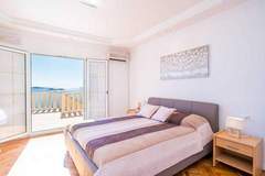Ferienwohnung - Apartments Marnic Blue Chill- Studio Apartment(S2) - Ferienunterkunft in Mlini (2 Personen)