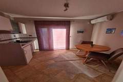 Ferienwohnung - Villa Neda -  Standard One Bedroom Apartment with Balcony A1 (7543772) - Ferienunterkunft in Vodice (2 Personen)