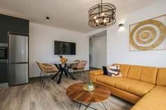 Ferienwohnung - Spacious Luxury Trogir Apartments - Comfort Two Bedroom Apartment (Marin 3) - Ferienunterkunft in Trogir (4 Personen)