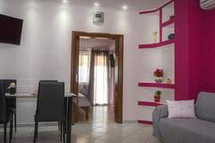 Ferienwohnung - Scenic and Sunny Apartments with Sea View and Balcony - One Bedroom Apartment with Balcony (owner mali) - Ferienunterkunft in Crikvenica (3 Personen)