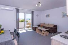 Ferienwohnung - Peaceful Apartments Harfa-One Bedroom Apartment with Balcony and Partial Sea View 1 - Ferienunterkunft in Orebić (3 Personen)
