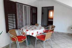 Ferienwohnung - Charming Apartments Dokoza Drage - Two Bedroom Apartment (ground floor) - Ferienunterkunft in Drage (5 Personen)