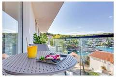 Ferienwohnung - Ferienunterkunft in Jelsa (8 Personen)