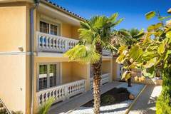 Ferienhaus - Ferienunterkunft in Porec (4 Personen)