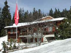 Ferienwohnung - Ferienwohnung Guarda Cuolms Schütz