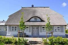 Ferienhaus - Ferienunterkunft in Glowe (12 Personen)