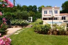 Ferienhaus - Ferienunterkunft in Paradou (6 Personen)