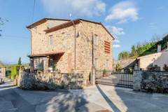Ferienhaus, Exklusive Unterkunft - Villa Aperitivo In Pieve di Compito - Ferienunterkunft in Pieve di Compito (8 Personen)