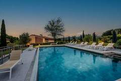 Ferienwohnung - Donato, Farmhouse Apartment with Pool - Ferienunterkunft in Monte San Quirico (2 Personen)