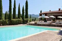 Ferienhaus - Podere La Sterza - The Villa - Ferienunterkunft in Chianni (12 Personen)