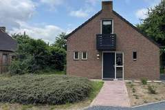Ferienhaus - 6 - Persons Forest VIP Bungalow (copy) - Ferienunterkunft in Ewijk (5 Personen)