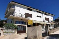 Ferienhaus - Ferienunterkunft in Njivice (3 Personen)