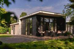 River Cabin with hot tub | 6 people - Ferienunterkunft in Zuna (6 Personen)