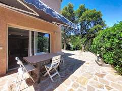Ferienwohnung - Ferienwohnung Bas de villa Anémones