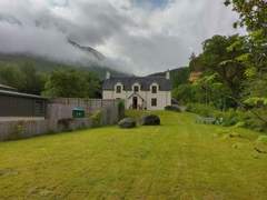 Ferienhaus - Ferienhaus Benmore Farm House in Stirling mit Bergblick