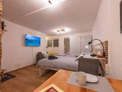 Ferienwohnung - Ferienwohnung Ambassador Yellow Home, (Grächen). 2-Bettwohnung