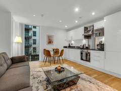 Ferienwohnung - Ferienwohnung Lanterns Court 2