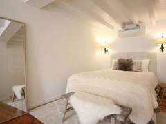 Ferienwohnung - Ferienwohnung Schicker urbaner Rückzugsort in der Innenstadt, Balkon und Ausblick