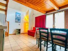 Ferienwohnung - Ferienwohnung Zwei-Zimmer-Wohnung im Dachgeschoss 5 p. l. Villa Frejus